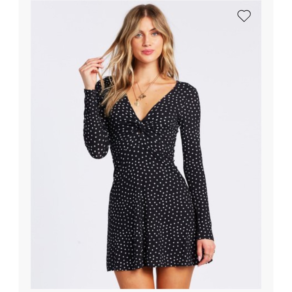 Billabong love the most black sweater (NWT)